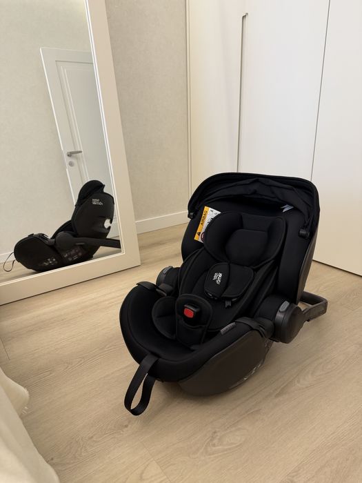 Автокрісло Britax Römer Baby-Safe PRO + база Vario Base 5Z (2024)