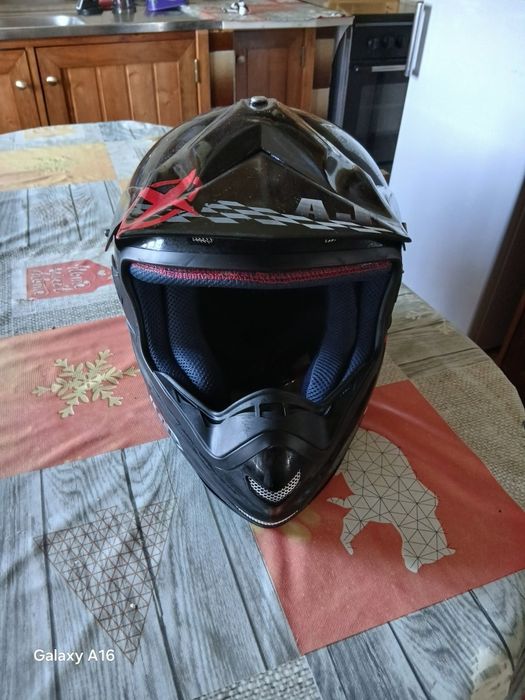 Capacete edição limitada Xutos e Pontapés