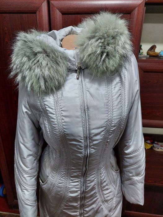 Зимова куртка в чудовому стані, р.м.