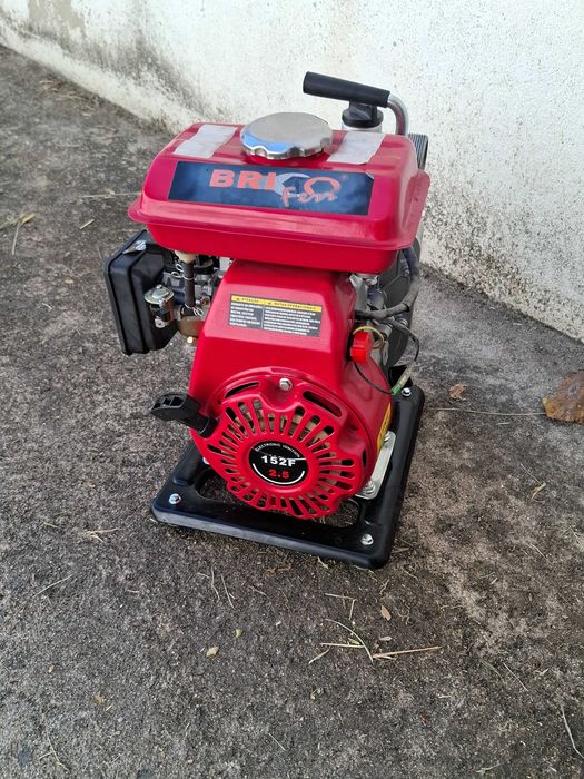 Auto bomba para tirar água