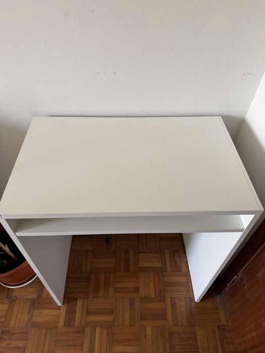 Escritório Ikea branco