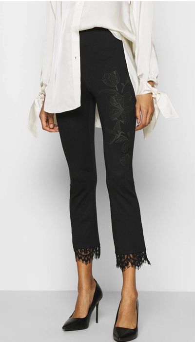 Materialowe spodnie damskie Desigual S