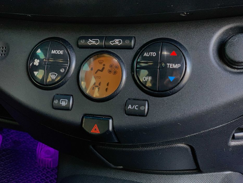 Nissan Micra 2007 1.2 бензин