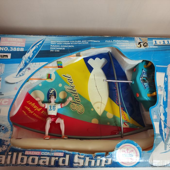 Игрушка на радиоуправлении серфингист
