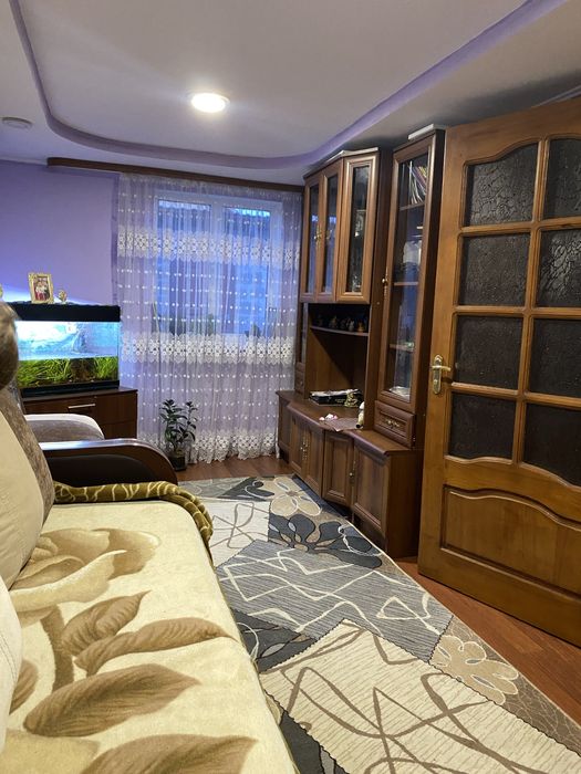 Кімната в будинку центр міста з господинею для дівчини