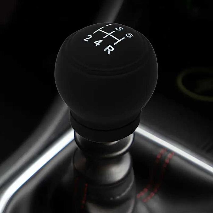 Силиконовый чехол на рычаг.