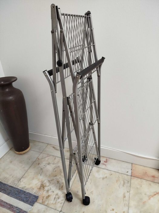 Carrinho de serviço dobrável em metal, com três prateleiras