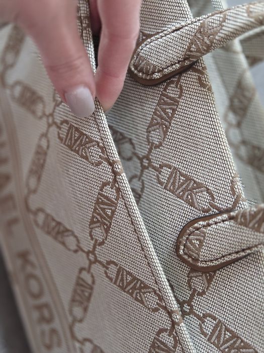 Продам сумочку MICHAEL KORS Gigi Small(оригінал)
