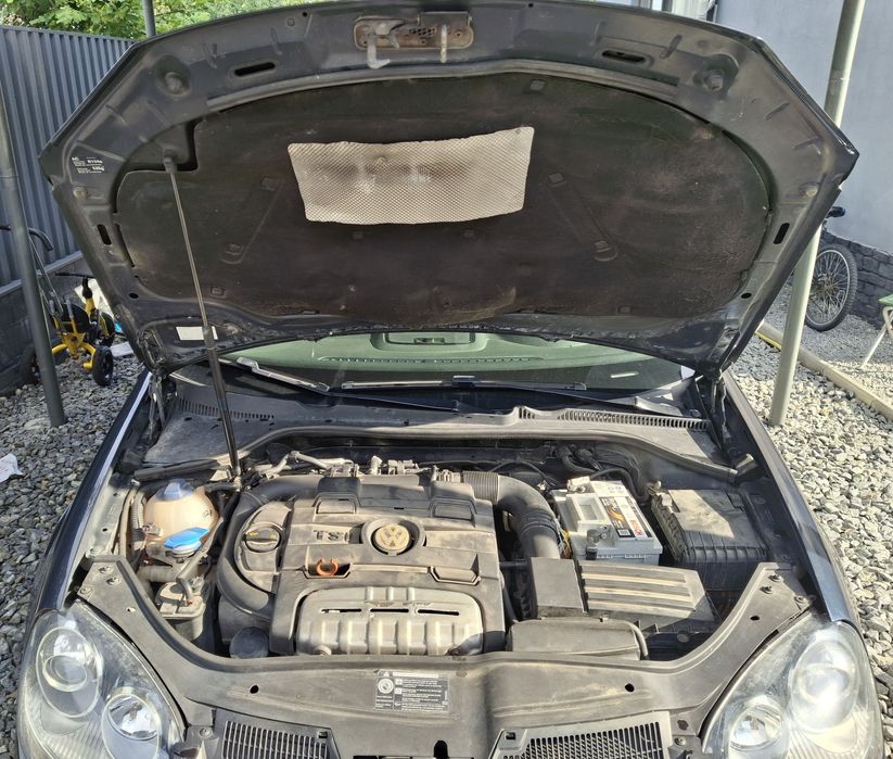 Продам власне авто Volkswagen GOLF 5