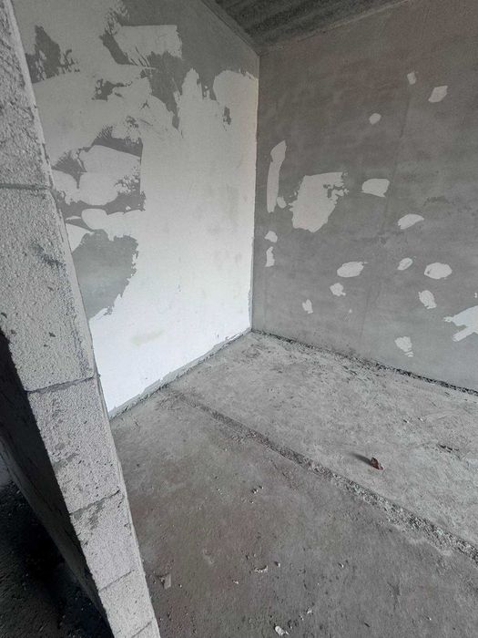 Супер МІСЦЕ, зданий будинок, вул.Інститутська 1к, середній поверх