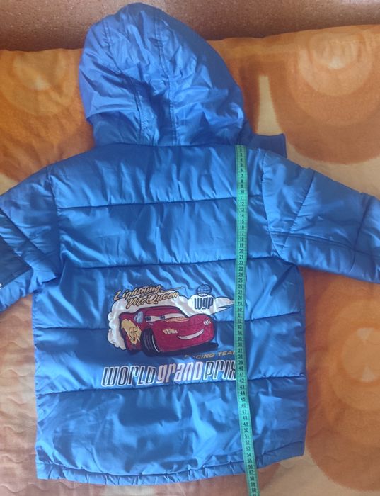 Продам куртку на мальчика