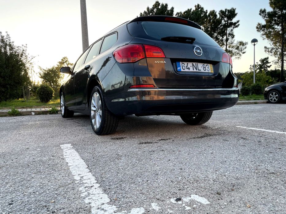 Opel Astra J SW 2013 | Caixa Manual | 127 mil | Bom estado