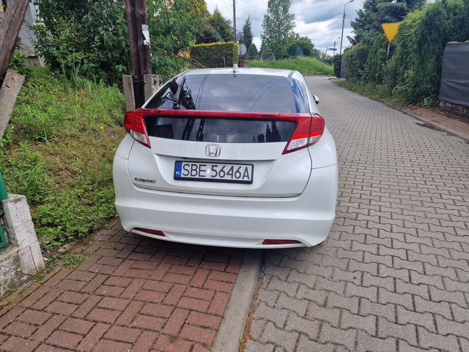 Honda Civic IX 1.4 iVtec biała perła w wersji sport
