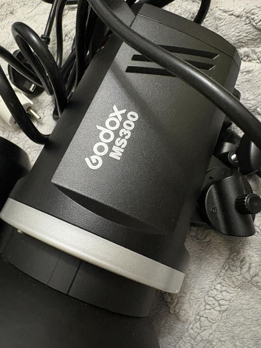 Студійний спалах Godox MS300 (Байонет Bowens)