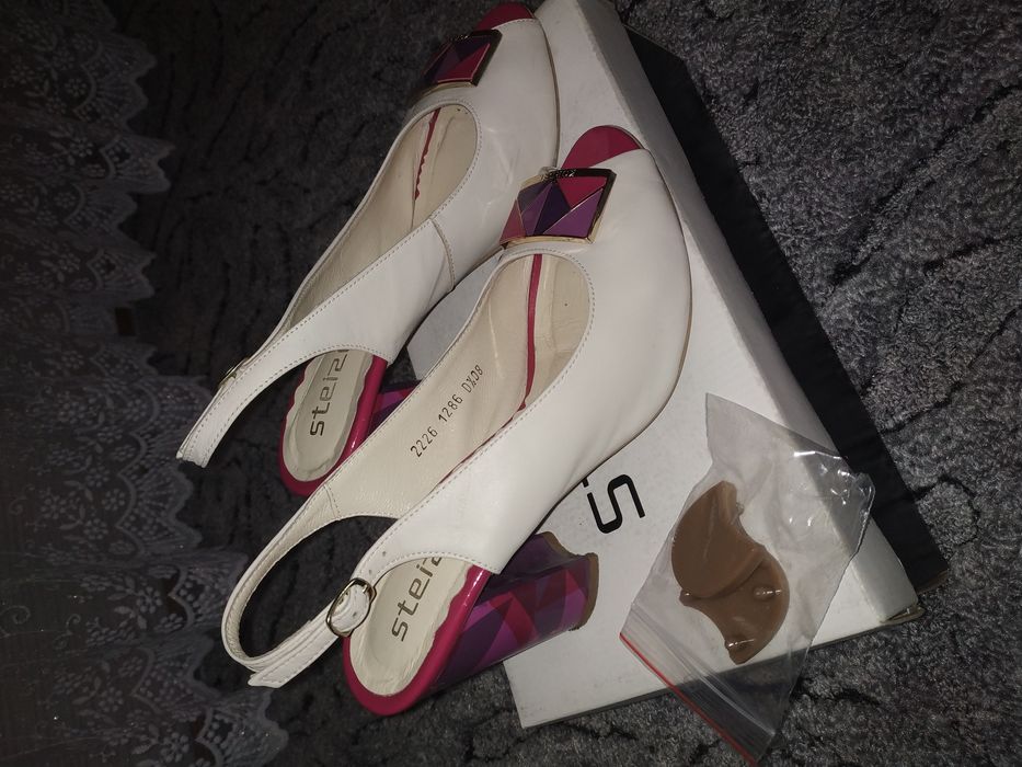 Босоніжки. Шкіра. 39 р.