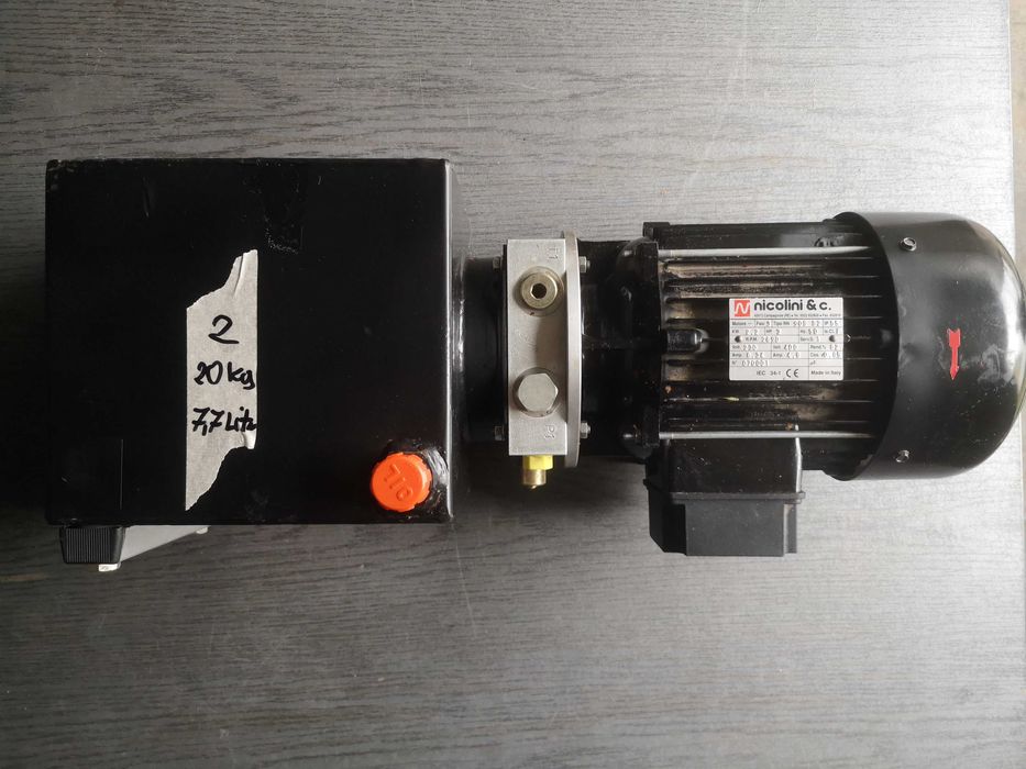 Agregat, pompa hydrauliczna 230/380V 2,2kW 300bar zbiornik 7,5 L.