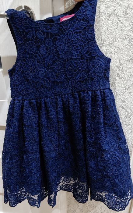 Sukienka koronkowa granatowa 92