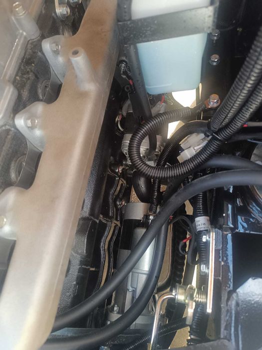 Empilhador 2.5 ton Mitsubishi triplex 4.50 cabine total