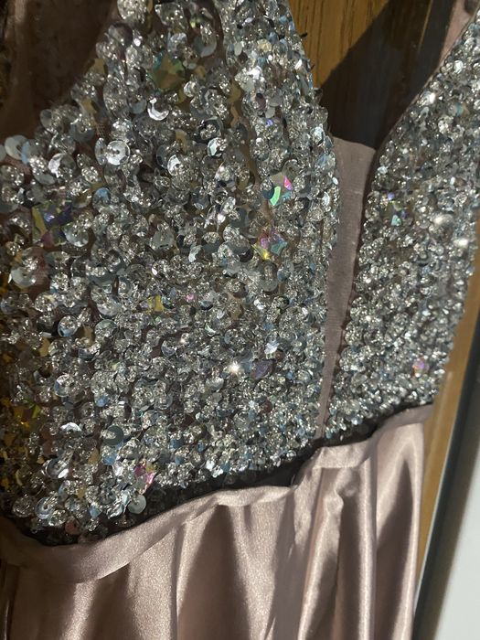 Продам сукню