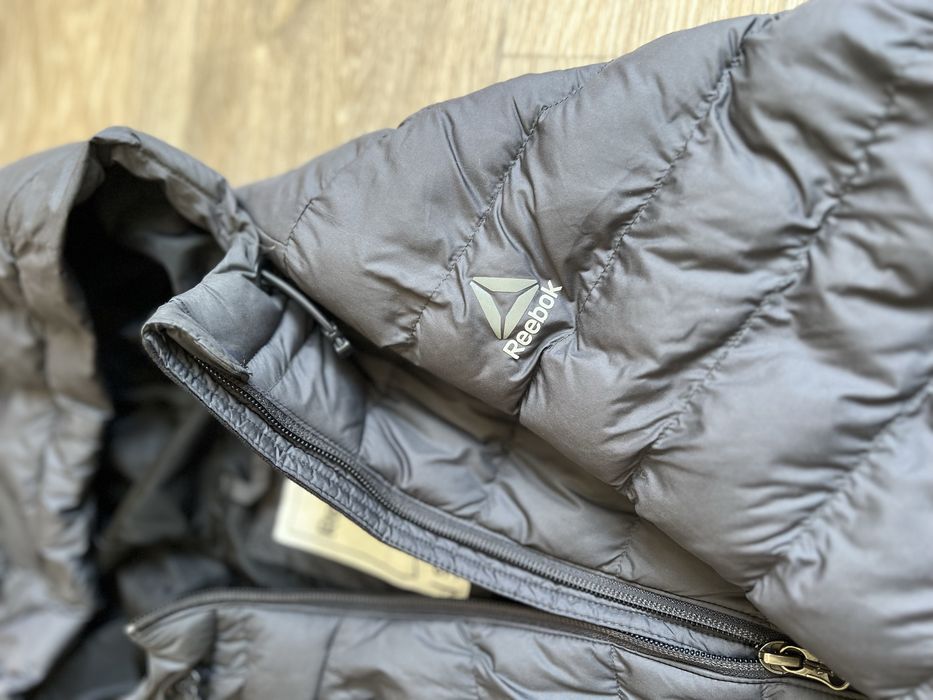Куртка жіноча Reebok  розмір S