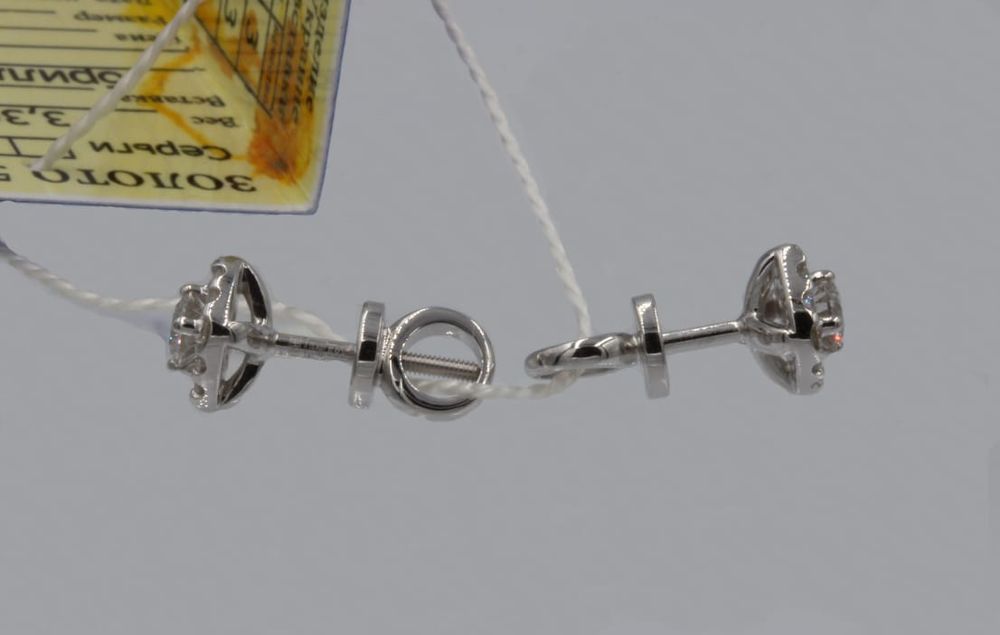 Золотые серьги с бриллиантами