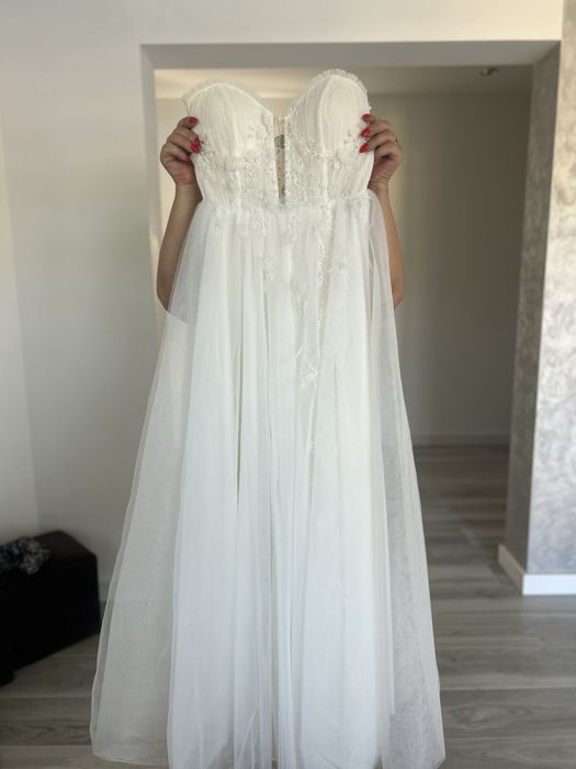 Suknia ślubna biała