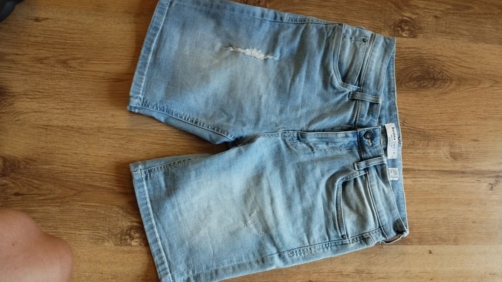 Bershka spodenki spodnie jeans Bermudy euro 36 US 29