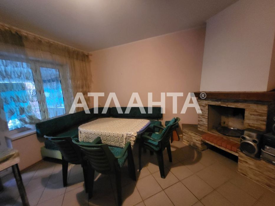 Дом-дача с мезонином возле моря, район Совиньона