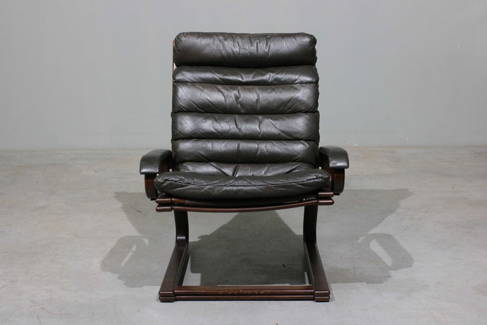 Poltrona Oddvin Rykken em couro | Furniture Design