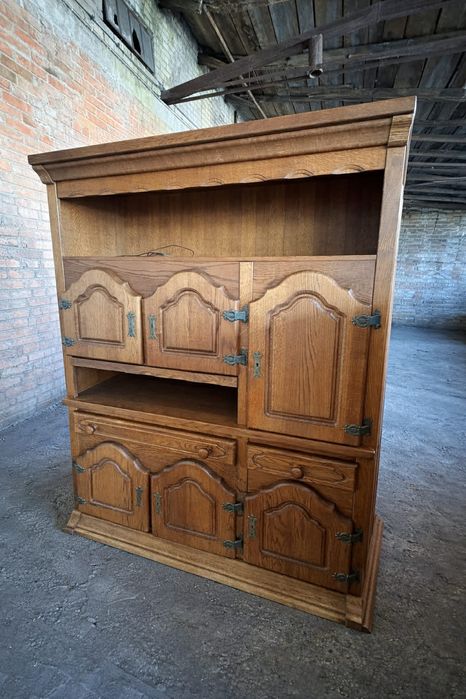 Kredens z litego dębowego drewna