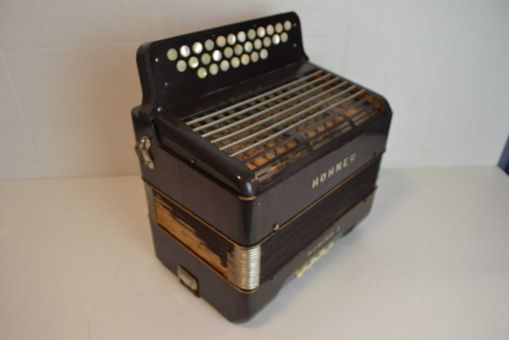 Concertina Hohner Morino  3 Voz .