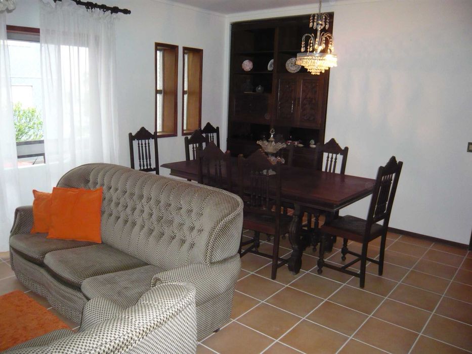 Aluga-se Apartamento T2