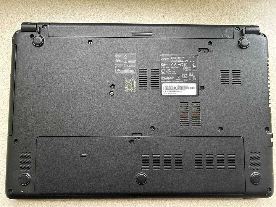 Ноутбук Acer Aspire E1-572G