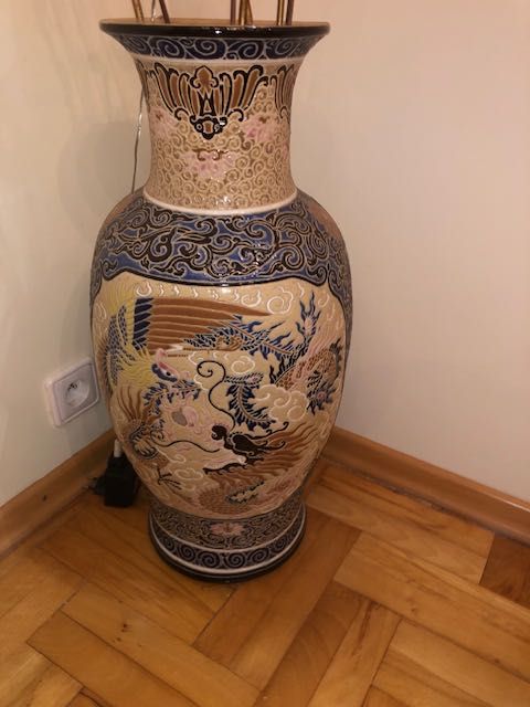 Amfora z ceramiki wyrób z Wietnamu