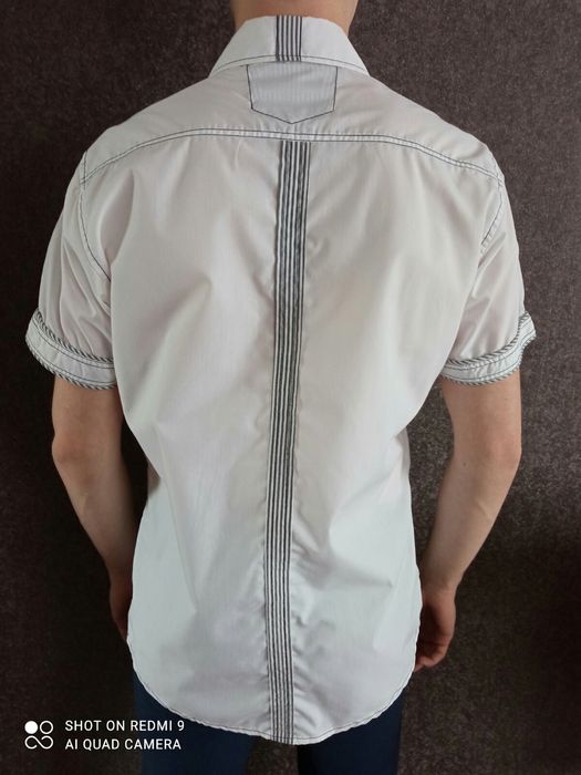Сорочка до коротких рукавів ,теніска