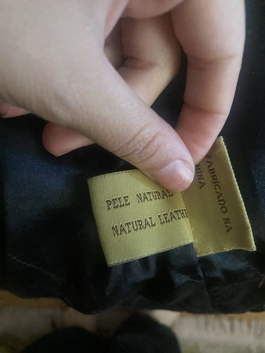 Casaco em couro verdadeiro