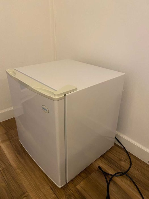 MAŁA LODÓWKA SIGMA Biurowa, Hotelowa + gratis  - 6 sztuk