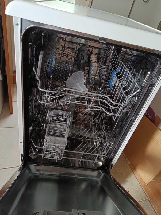 Lavadora de loiça (45cm) muito nova (Indesit)