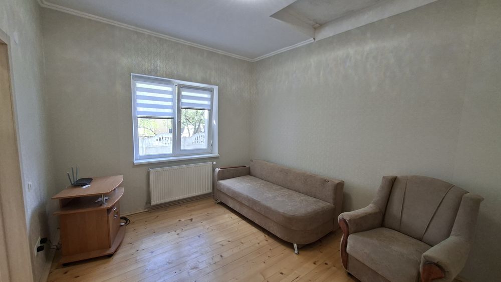 Продаж житлового будинку 220м². Ділянка 7сот.Котедж.Комунікації. Ремонт. Івано-Франківськ.Терміново