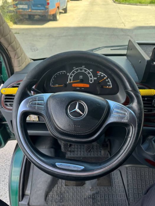 Mercedes-Benz Sprinter 313 2005 рік, 2.2D 8+1 пасажир