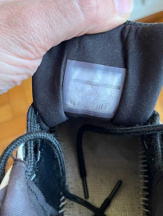 Buty Jordan białe czarne dobry stan 42,5 rozmiar 27 cm