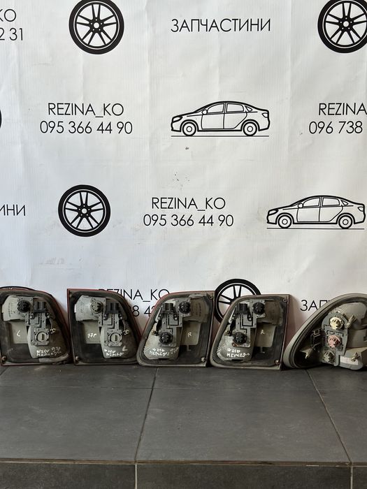 Задні стопи кришки багажника універсал Mercedes W210