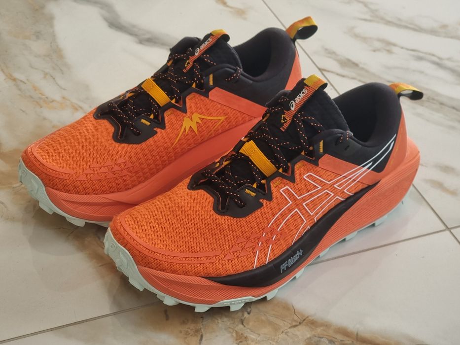 Оригінал 100%  чоловічі кросівки asics gel-trabuco 13  euro 43.5