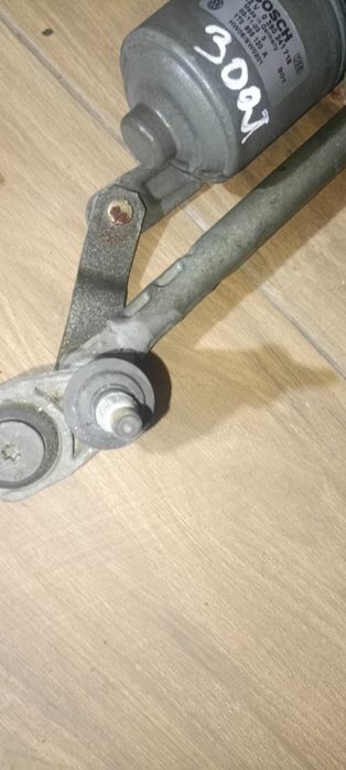 Mechanizm wycieraczek prawy VW Touran 1 ,1T0 955.120 A