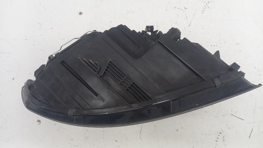 Фара левая Volvo V50 S40 2008-2012 30763033