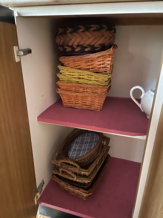 Várias cestas verga