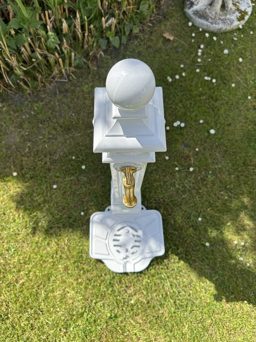 Kran ogrodowy w klasycznym stylu