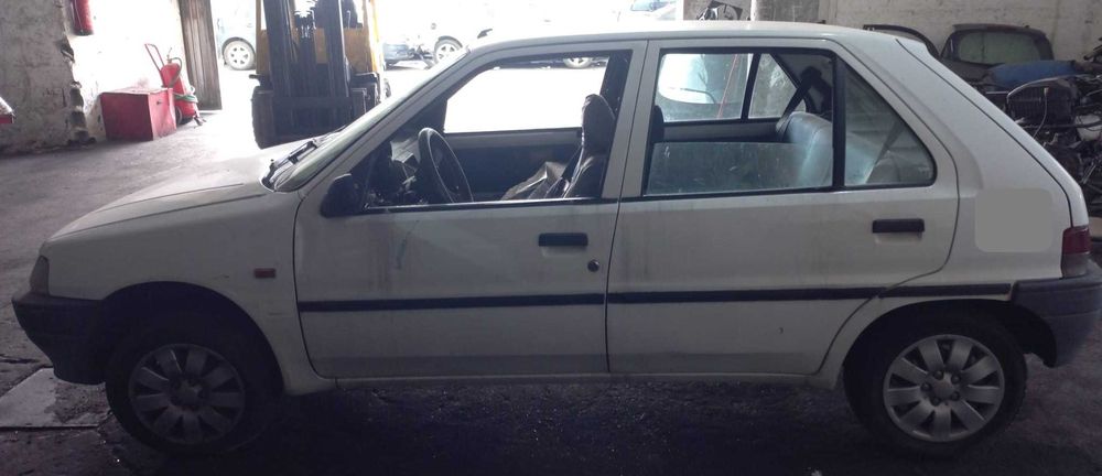 Peugeot 106 para peças