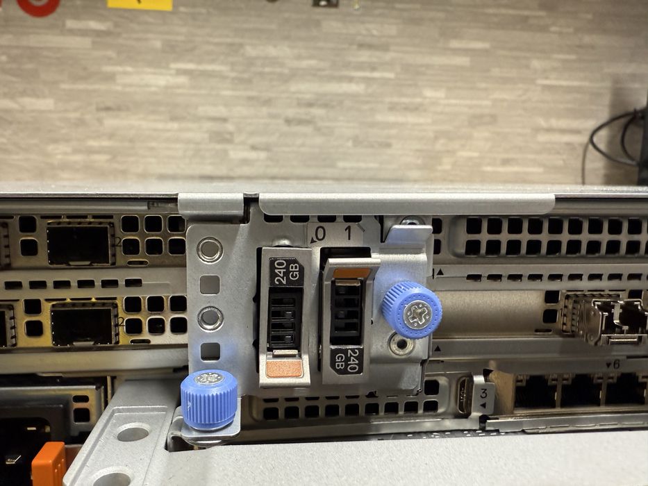 Сервер Dell PowerEdge R750 2x Xeon Gold 6338/256gb DDR4 3200/Nvme SAS