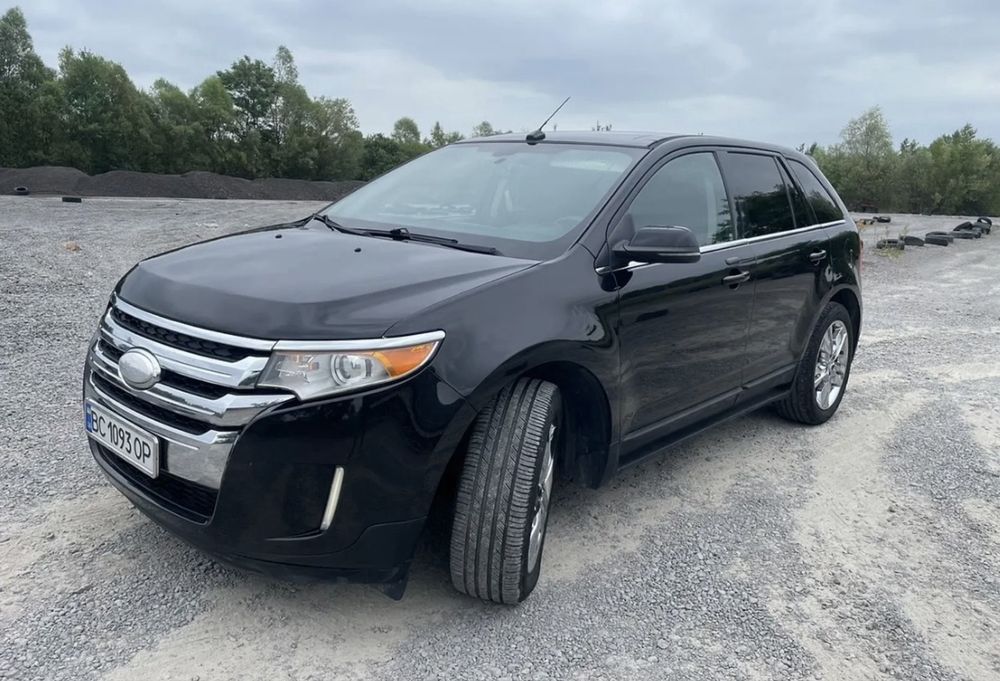 Ford Edge автомобіль
